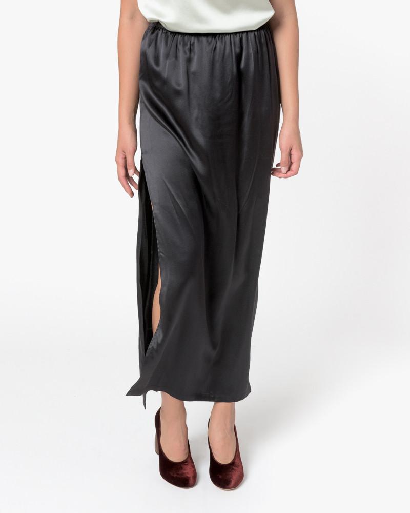 Azour Skirt in Black – minimal-theme-fashion