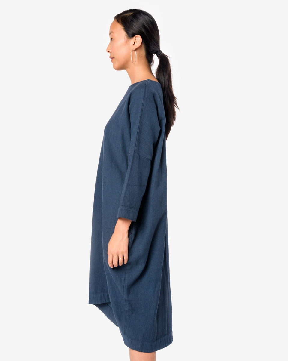 Bud Dress in Midnight – minimal-theme-fashion