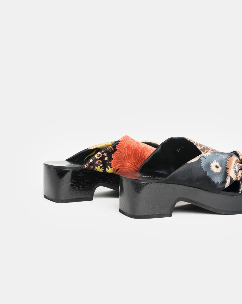 Criss Cross Fabric Sandal – minimal-theme-fashion