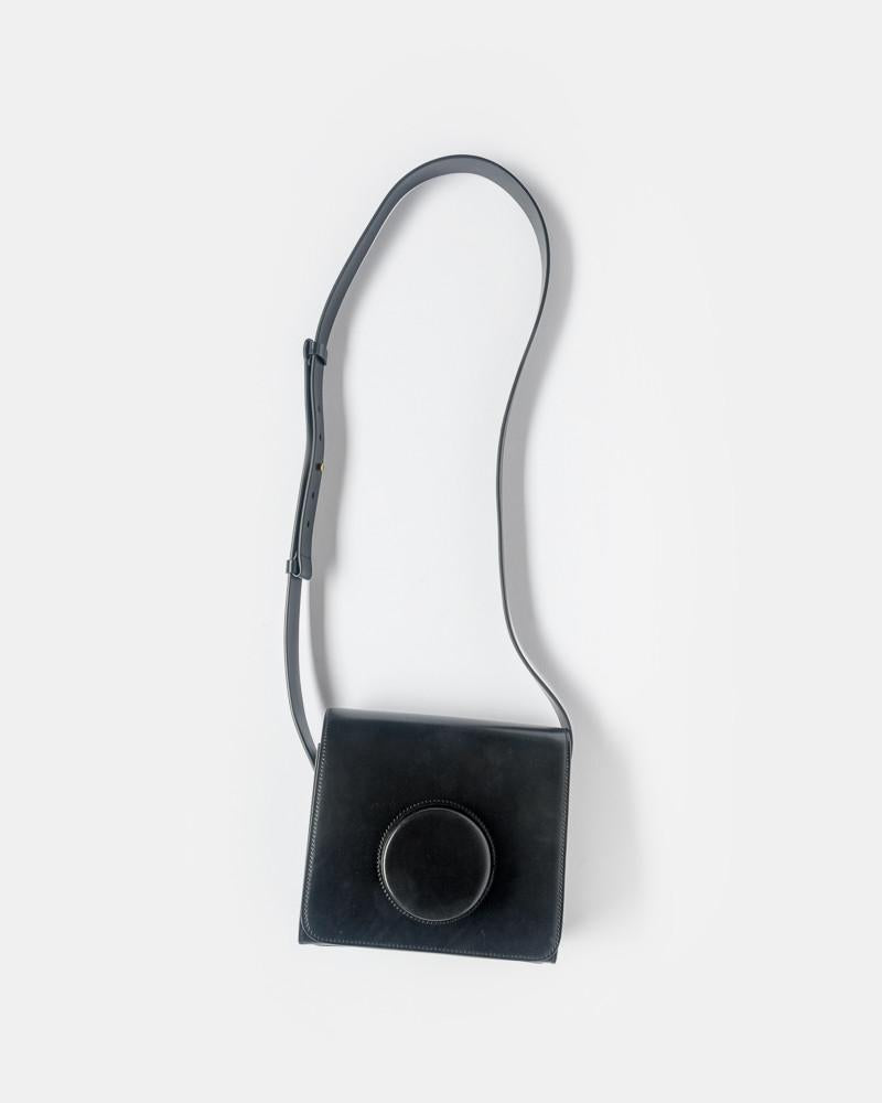 Camera Bag in Black – minimal-theme-fashion