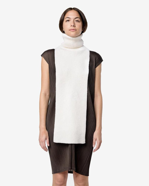 Turtleneck Scarf in Ivory