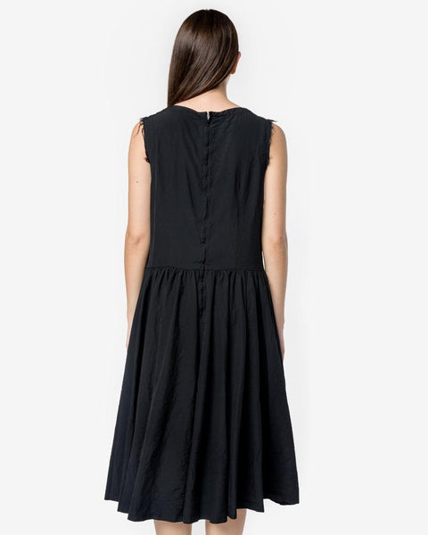 Pleated Zipper Sleeveless Dress in Black