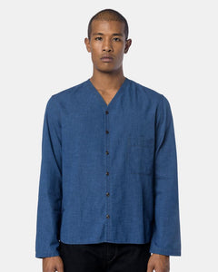 V-Neck Collar Shirt in Light Indigo – minimal-theme-fashion