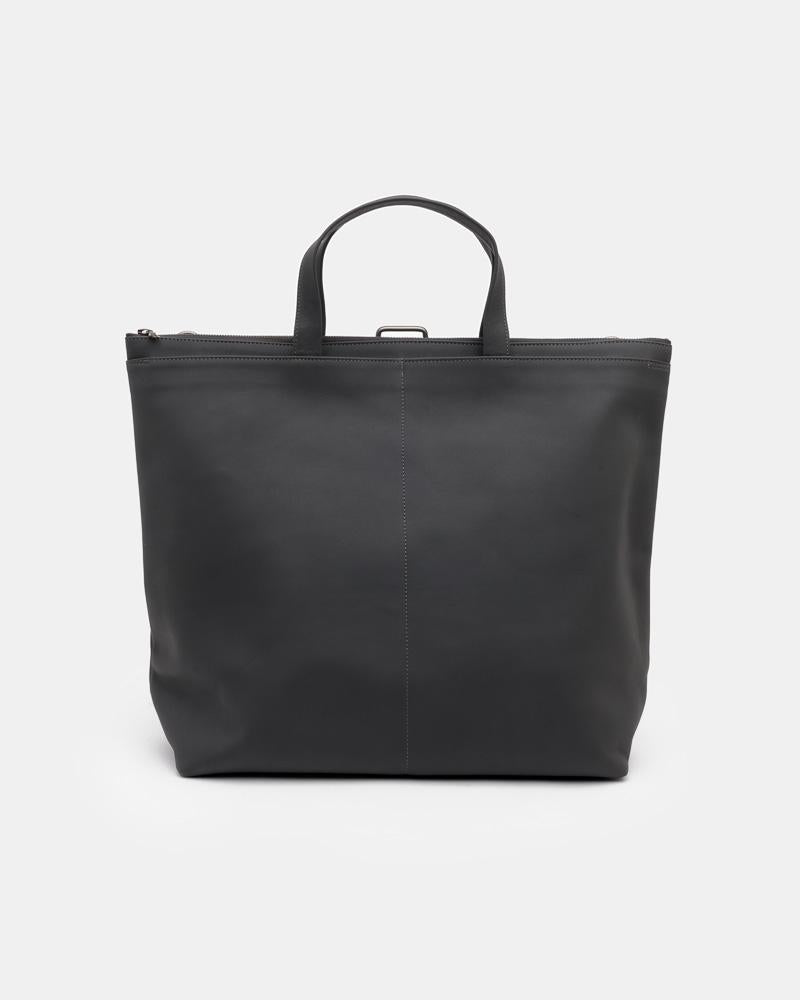 Pilot Backpack in Carbon